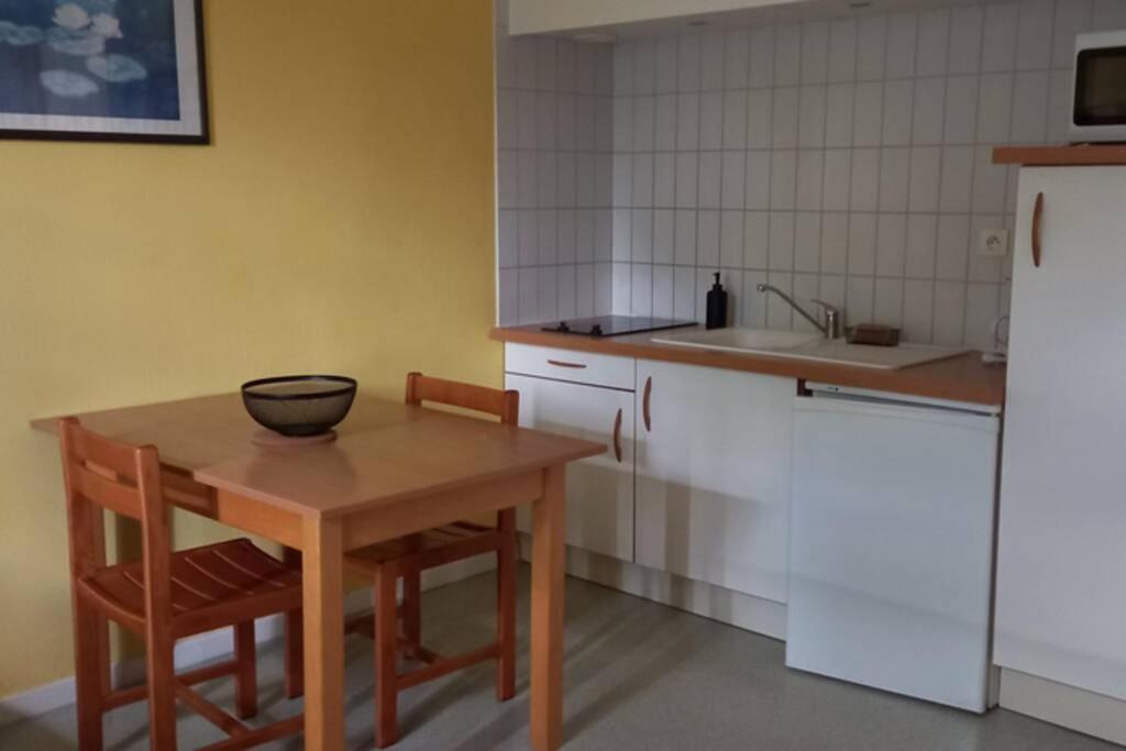 Studio très bien situé, belle vue, parking privé Bagnères-de-Bigorre Exterior foto